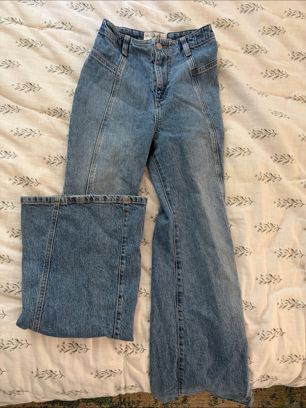 High-Waist Blue Womens Jeans - Classic Denim Flare FREE PEOPLE